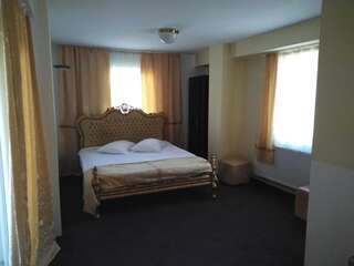 Отель Hotel Apollo - Central Сибиу Апартаменты-1