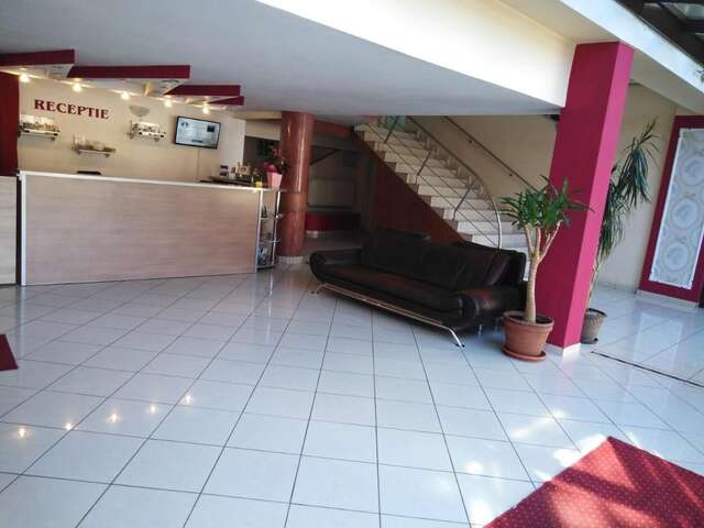 Отель Hotel Apollo - Central Сибиу-16
